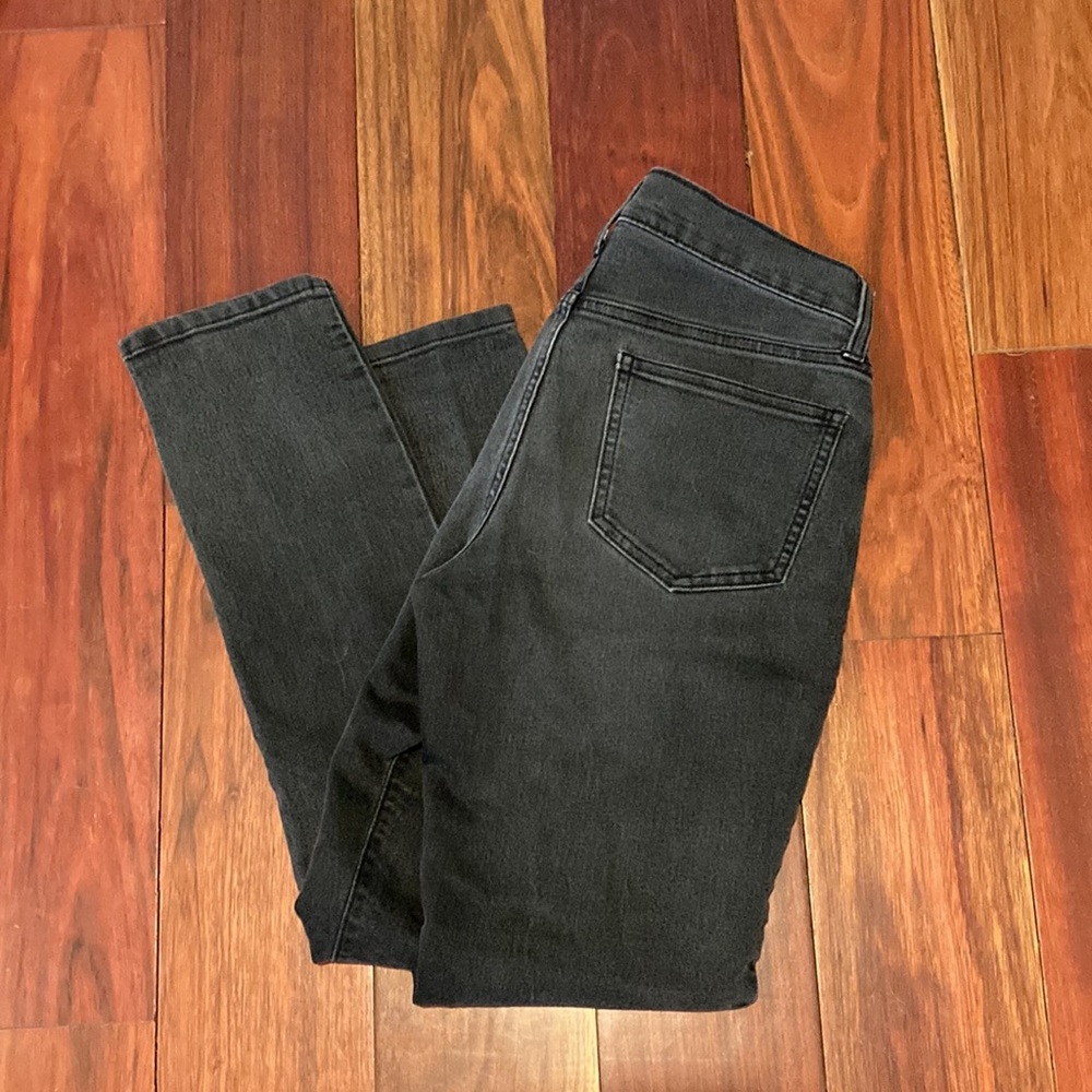 Old Navy Flirt Jeans, Size 6 Short